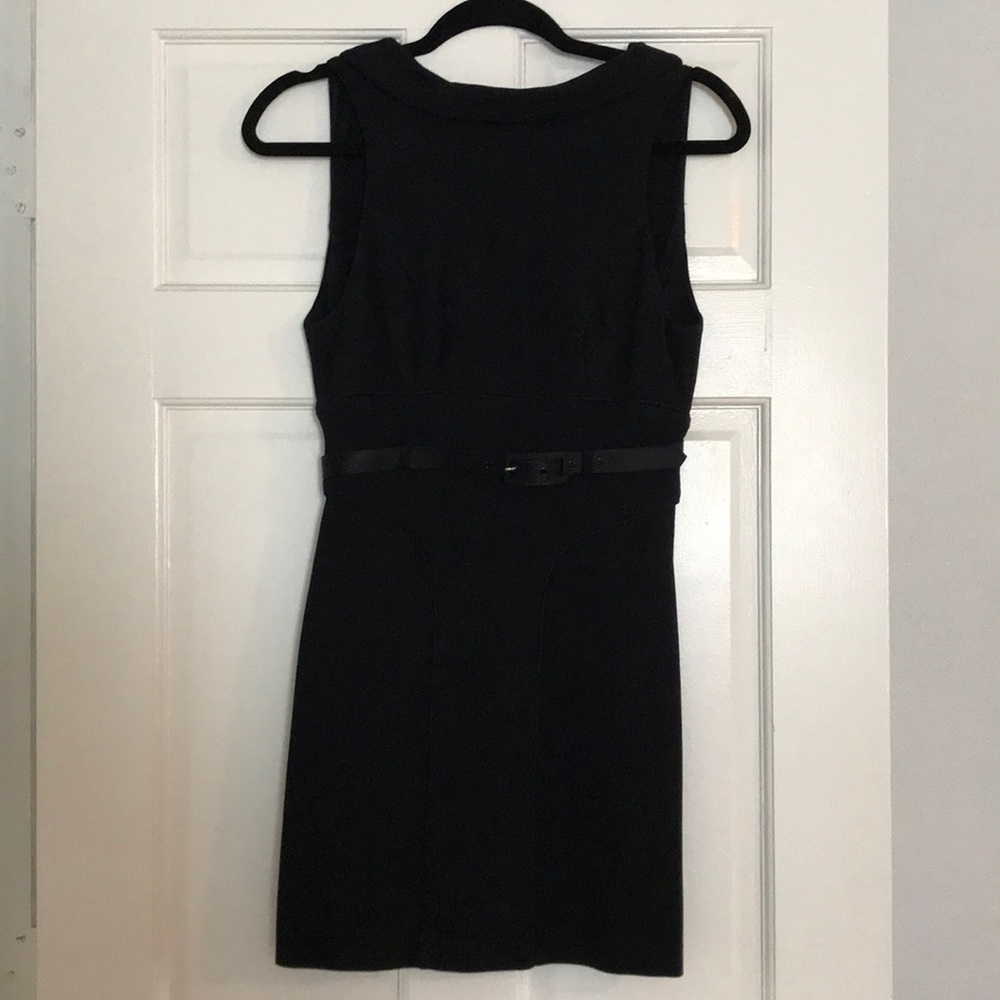 Bebé mini black dress with belt